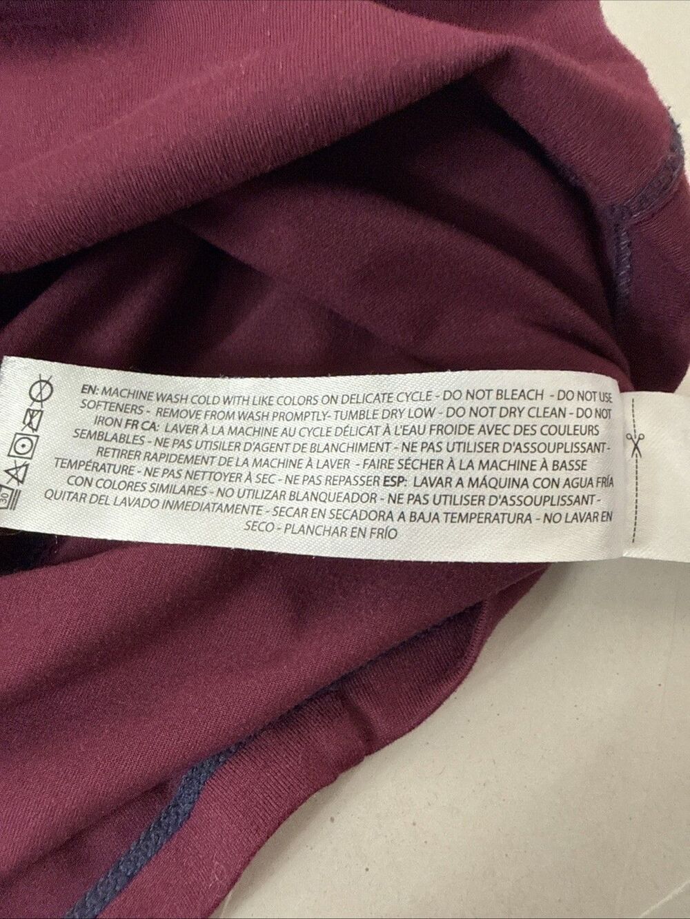 Ariat Tek Cold Series 1/4 Zip Baselayer Pullover Size Small Plum Purple Layering - Picture 11 of 11